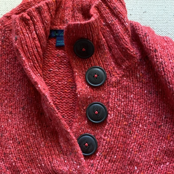 V neck button red Boden sweater - Picture 2 of 4